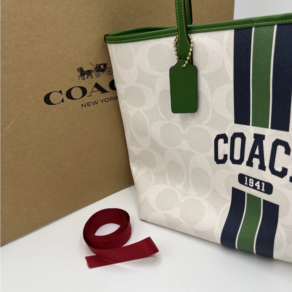 NWT Coach City Tote Bag In Signature Canvas W/ Coach Graphic CBI79 Chalk/Kelly - Picture 13 of 15